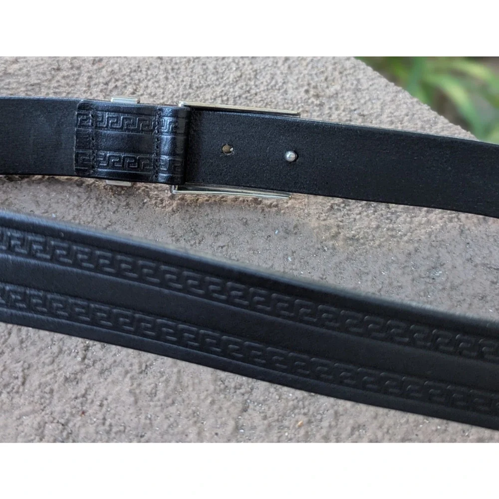 GIANNI VERSACE 90's Silver Buckle Versus Belt Black Leather Size 31 32 33 34 35